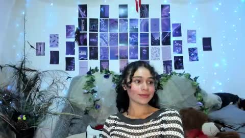 hesttia_ online show from 01-10-26, 08:43