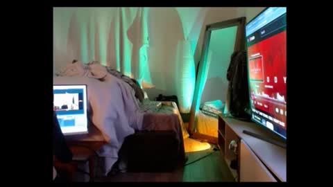 hevin69 online show from 12-22-25, 09:34