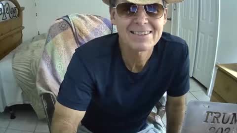 hewes1 online show from 01-20-25, 07:46