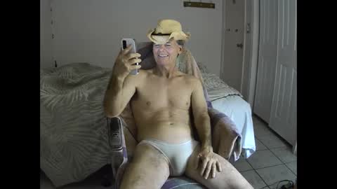 hewes1 online show from 02-06-25, 09:22