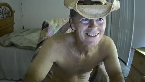 hewes1 online show from 02-11-25, 09:42