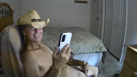 hewes1 online show from 02-12-25, 08:27