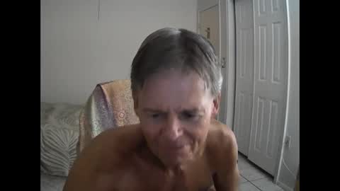 hewes1 online show from 10-01-25, 02:39