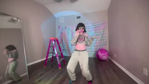 salem online show from 02-10-25, 05:03