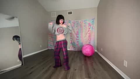 salem online show from 02-24-25, 02:40