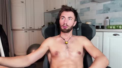 Arnold online show from 12-14-25, 09:08