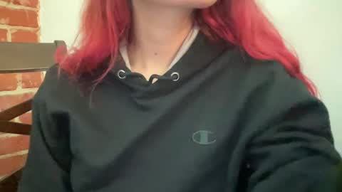 Snapshot of heybluebabe chatting on 01-31-25, 05:30 Blue online show from 01-31-25, 05:30