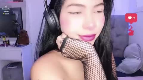 heyemi09 online show from 07-18-26, 02:49