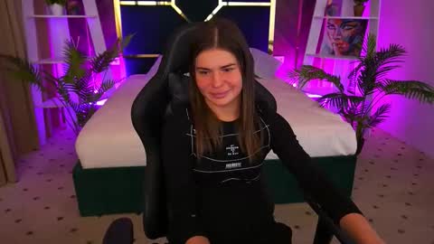 heyemilly online show from 10-22-25, 08:03