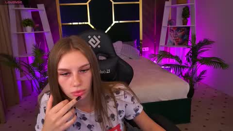 heyemilly online show from 10-22-25, 08:08