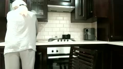 Snapshot of heyheygrey chatting on 10-28-25, 01:09 Heyheygrey online show from 10-28-25, 01:09