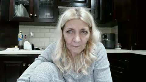 Snapshot of heyheygrey chatting on 11-10-25, 08:41 Heyheygrey online show from 11-10-25, 08:41
