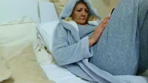 Snapshot of heyheygrey chatting on 11-29-25, 12:13 Heyheygrey online show from 11-29-25, 12:13