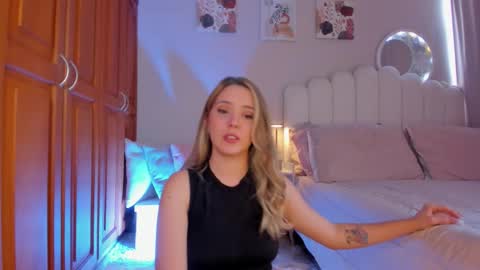 Martina Ricci Show schedule Monday to Friday 8am colombia time I work some weekends  online show from 03-03-26, 04:46