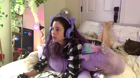 FlexieFae online show from 02-08-25, 10:19