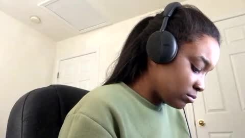 heyyou301990 online show from 12-01-25, 06:46