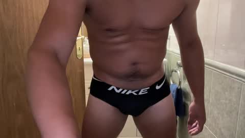 hhernan1 online show from 01-16-25, 12:23