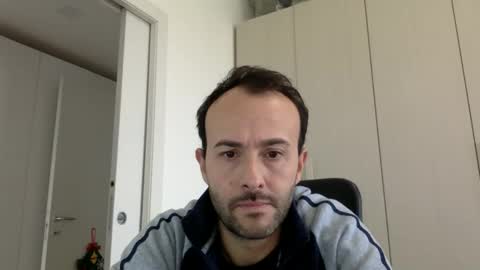 Snapshot of hhombre chatting on 12-05-25, 10:46 hhombre online show from 12-05-25, 10:46