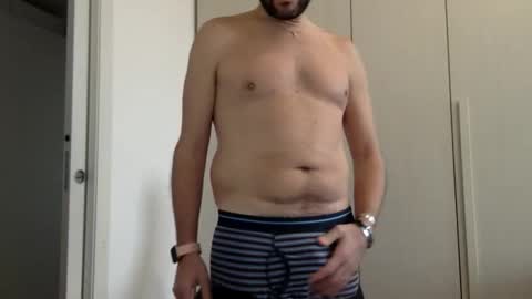 Snapshot of hhombre chatting on 01-16-26, 01:15 hhombre online show from 01-16-26, 01:15