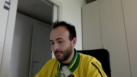 Snapshot of hhombre chatting on 05-11-26, 07:58 hhombre online show from 05-11-26, 07:58