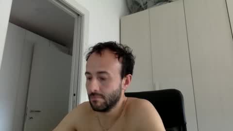 Snapshot of hhombre chatting on 05-25-26, 08:42 hhombre online show from 05-25-26, 08:42