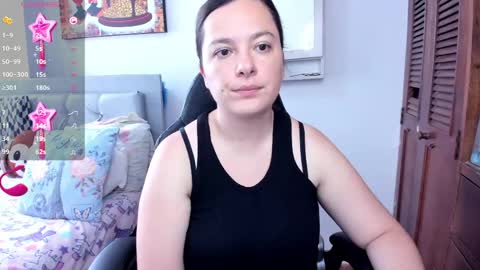 Snapshot of hidianapaola chatting on 05-24-26, 06:35 Diana online show from 05-24-26, 06:35