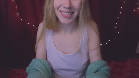 Snapshot of hihi_im_chloe chatting on 12-18-24, 05:04 Chloe online show from 12-18-24, 05:04