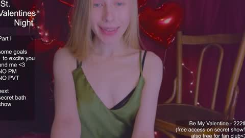 Snapshot of hihi_im_chloe chatting on 02-16-25, 01:14 Chloe online show from 02-16-25, 01:14