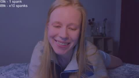 Snapshot of hihi_im_chloe chatting on 03-03-25, 11:56 Chloe online show from 03-03-25, 11:56