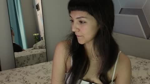 HIHIKA online show from 06-26-26, 07:51