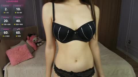 Snapshot of hikomi_ chatting on 05-21-26, 01:18 hikomi online show from 05-21-26, 01:18