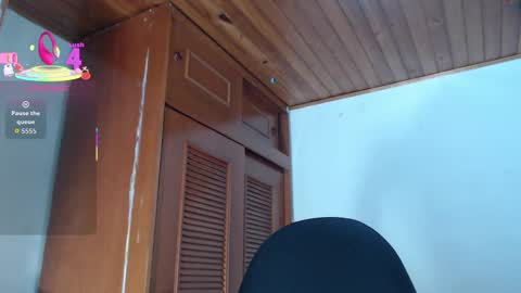 hilaril18 online show from 11-20-25, 12:33