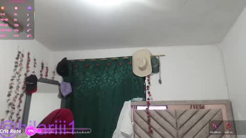 Snapshot of hilari18 chatting on 05-10-26, 03:39 hilaril18 online show from 05-10-26, 03:39