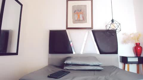 Hilary Avilan online show from 01-17-25, 07:27