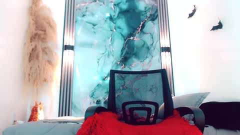 Hilary Avilan online show from 09-10-25, 07:47