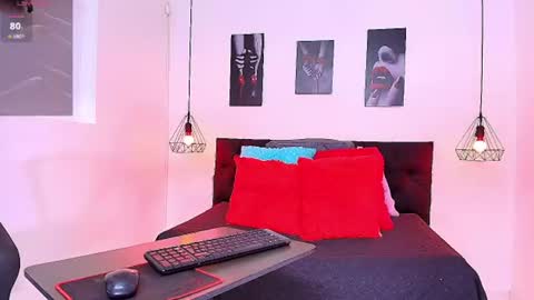 hilary banks online show from 07-19-26, 04:49