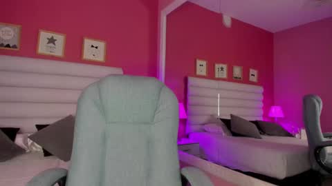 hilary_tailor online show from 09-08-25, 03:22