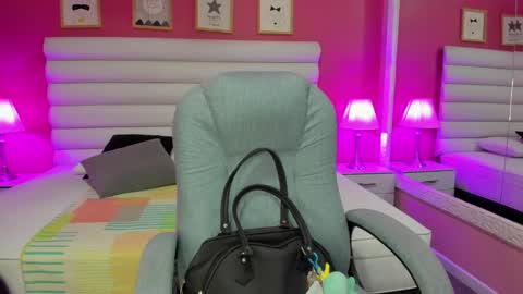 hilary_tailor online show from 10-21-25, 10:49