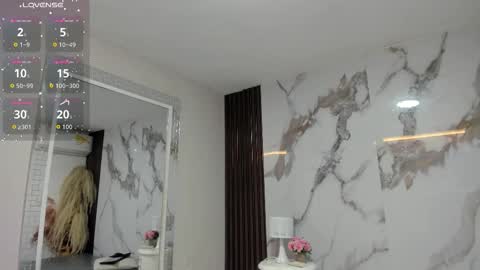 Hilary Thomsom online show from 01-09-26, 12:41