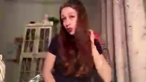 Snapshot of hildredmabray chatting on 12-14-25, 03:06 Hi Im Elizabeth online show from 12-14-25, 03:06