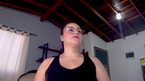 Snapshot of hillary_12 chatting on 11-17-25, 12:55 Miranda online show from 11-17-25, 12:55