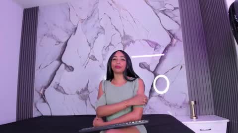 Hillarytonsonx online show from 09-10-25, 12:05