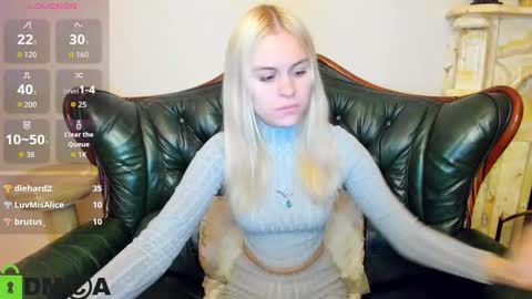 Snapshot of hilleva chatting on 10-16-25, 08:43 hilleva online show from 10-16-25, 08:43