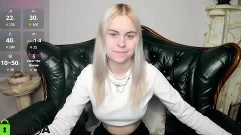 Snapshot of hilleva chatting on 12-02-25, 08:30 hilleva online show from 12-02-25, 08:30