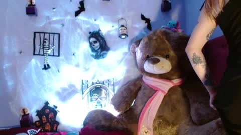 Himiiko online show from 10-16-25, 11:06