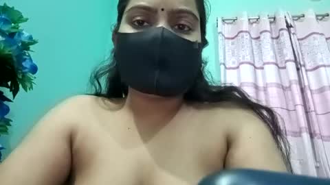 himuhimu22 online show from 01-18-25, 04:31