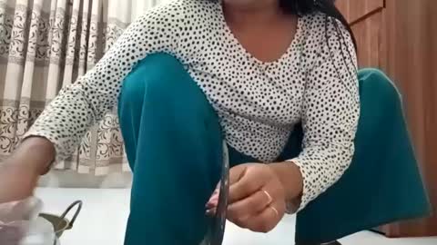 himuhimu22 online show from 02-03-25, 07:42