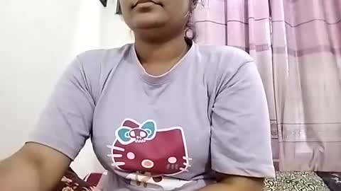 himuhimu22 online show from 02-10-26, 09:57