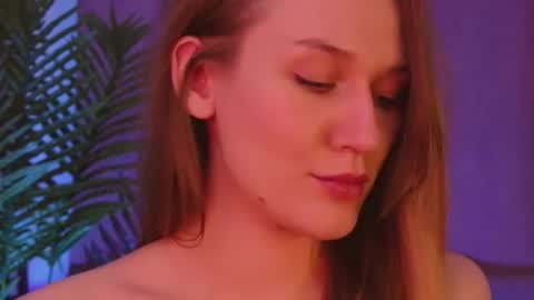 Hina online show from 01-13-25, 03:04