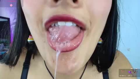 hinata online show from 12-18-25, 08:48